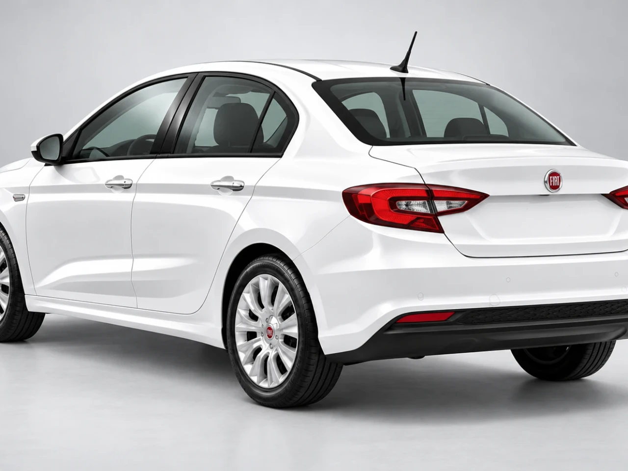 Fiat Egea arka 3/4 görünüm