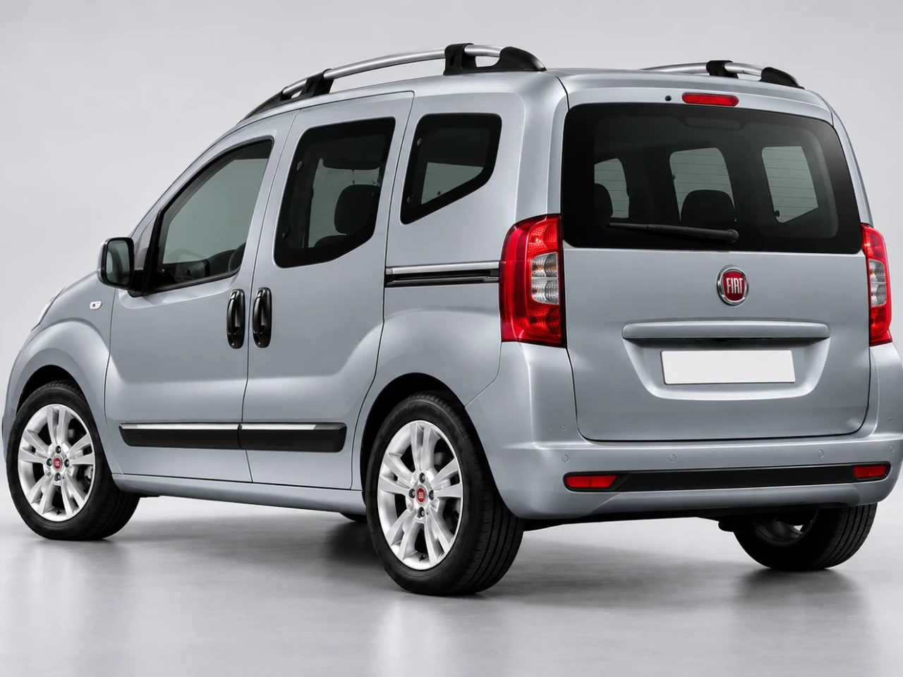 Fiat Fiorino arka 3/4 görünüm