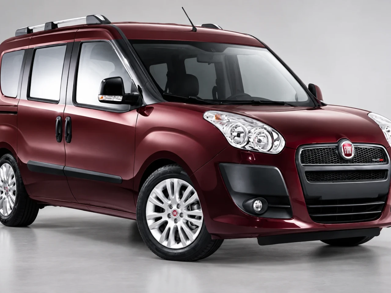 Fiat Doblo ön 3/4 görünüm