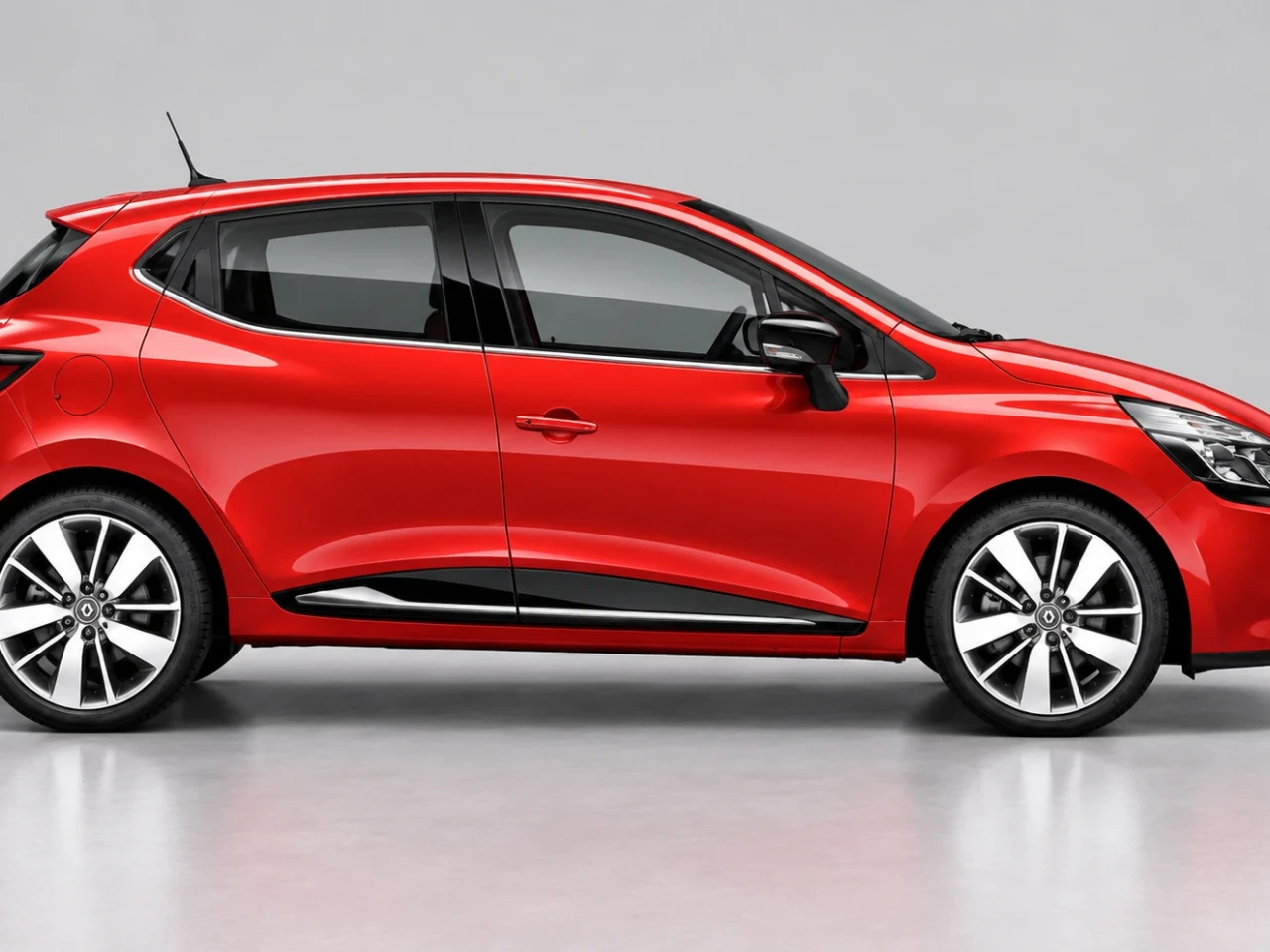 Renault Clio Otomatik yan görünüm