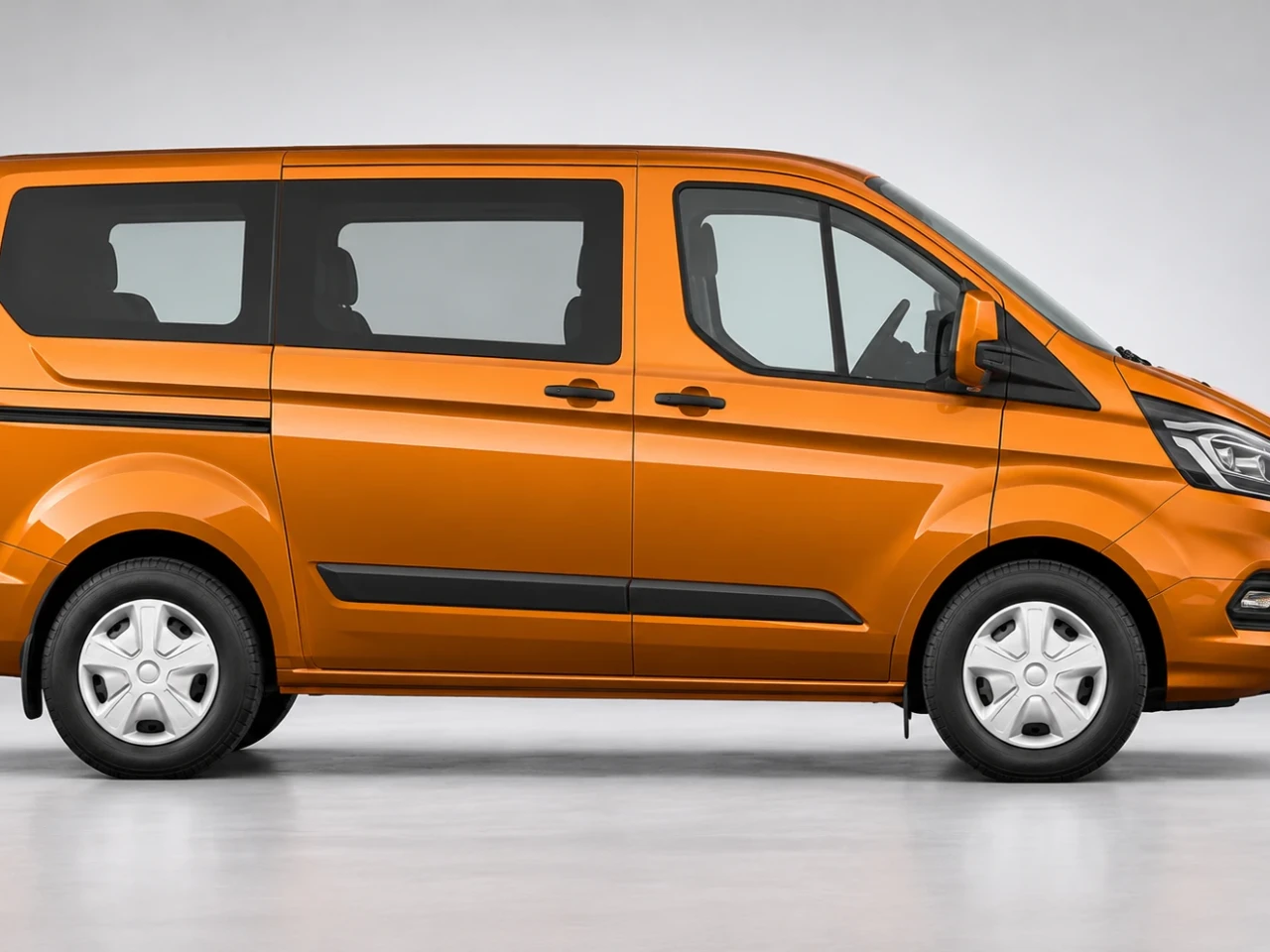 Ford Tourneo Custom Titanium Plus 8+1 yan görünüm