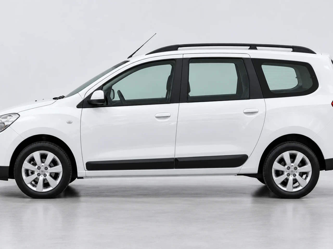 Dacia Lodgy yan görünüm