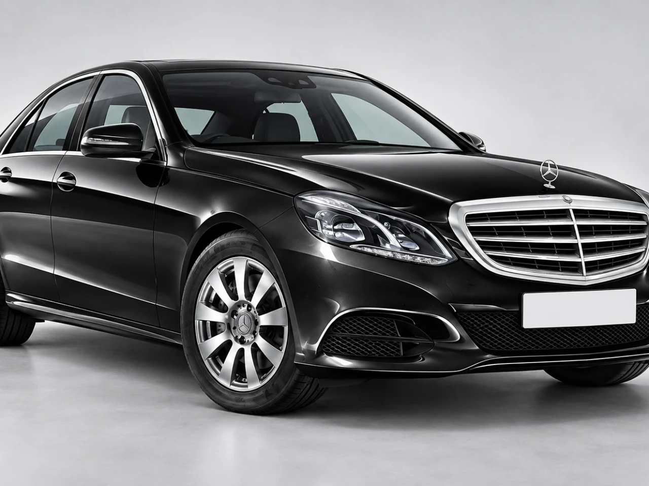 Mercedes E200 ön 3/4 görünüm