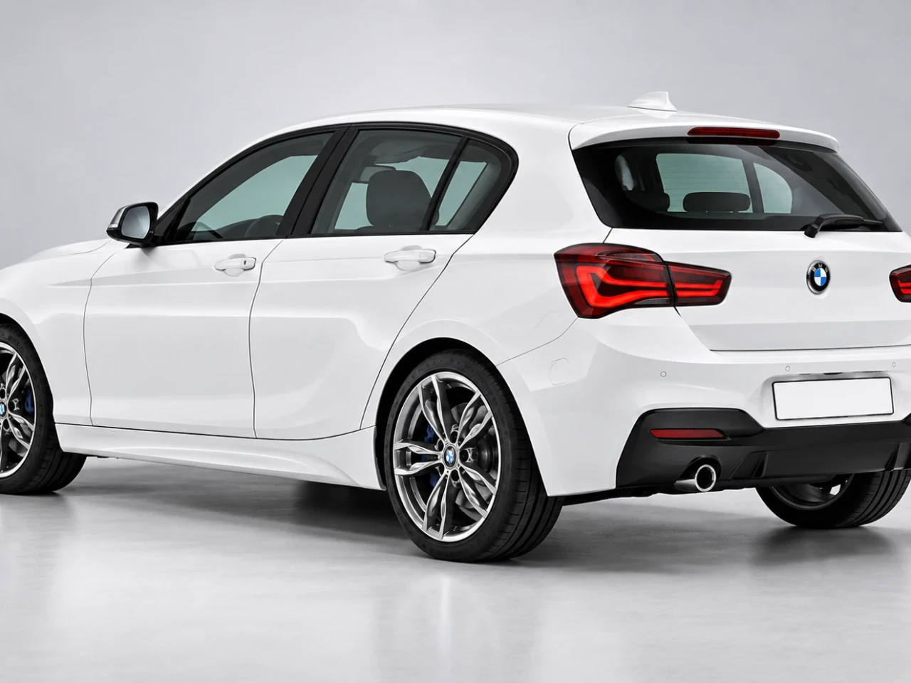 BMW 1.16 arka 3/4 görünüm