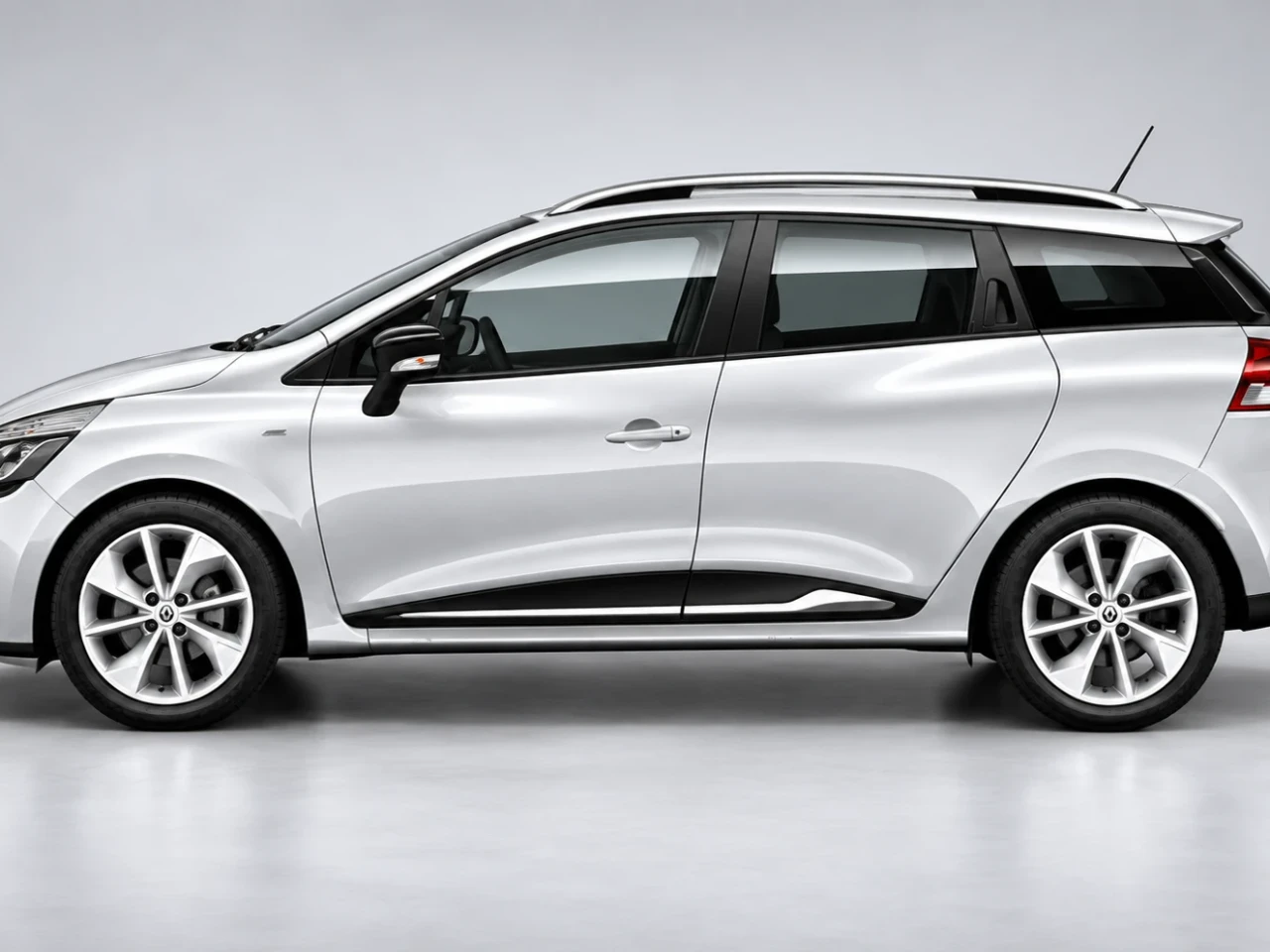 Renault Sport Tourer yan görünüm