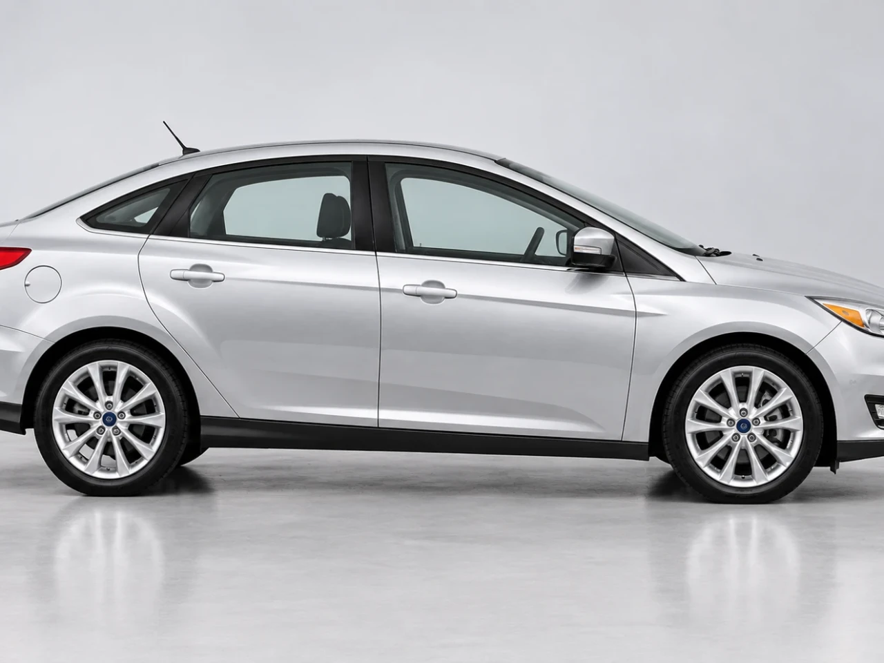 Ford Focus yan görünüm