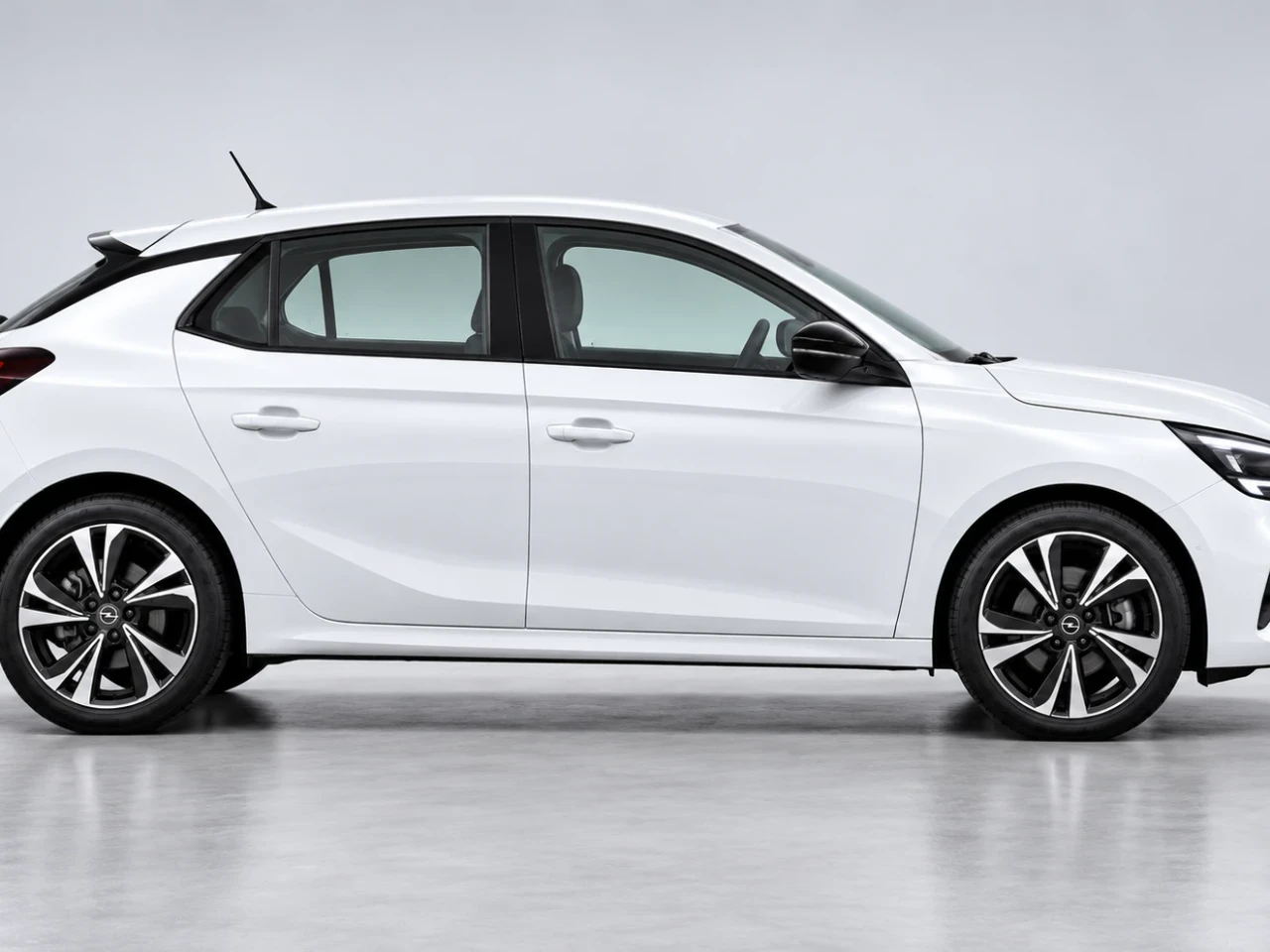 Opel Corsa yan görünüm